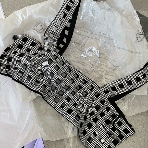 Rhinestone Crop Top ✨ - Picture 2 of 3